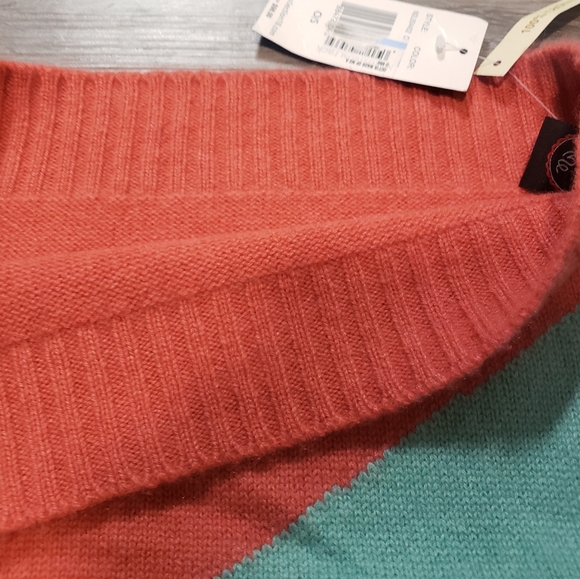 Made of Me Collection Eighteen 100% Cashmere Snood Cinnamon Red NWT - Picture 6 of 10